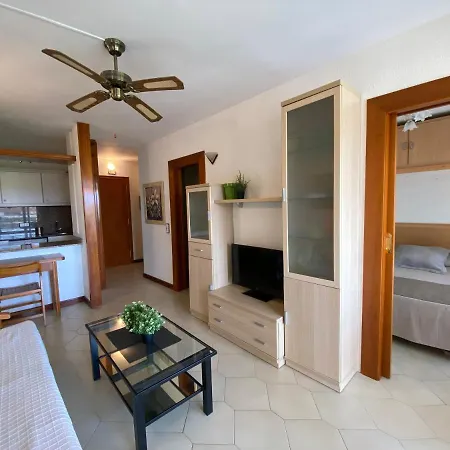 Con Piscina En 1ª Linea De Playa En Apartment Salou