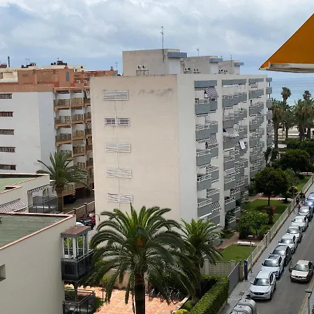 Con Piscina En 1ª Linea De Playa En Salou